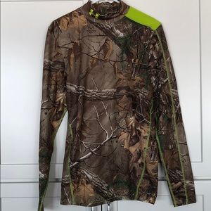 Youth size large Undear Armor base layer